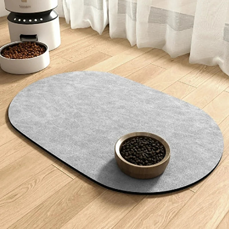 Tapis ovale pour gamelles d’eau et de nourriture – chat et chien