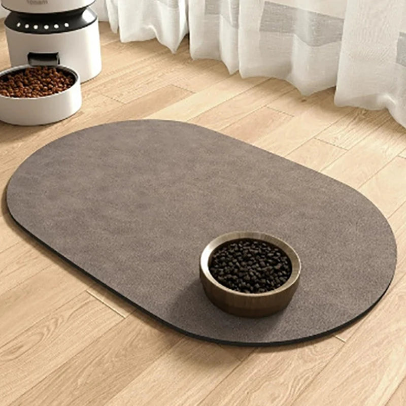 Tapis ovale antidérapant pour l’espace repas du chat et du chien
